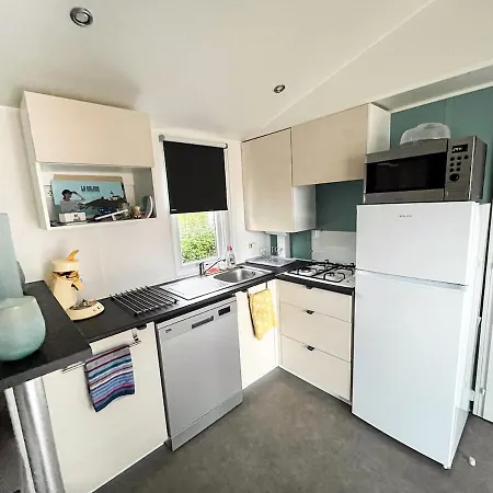 Pensión Le Petit Coin De Paradis - Centre-ville - 3*